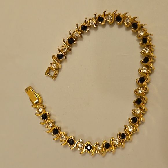 Diamonique Jewelry - Beautiful Cubic Zirconia Diamonique Bracelet